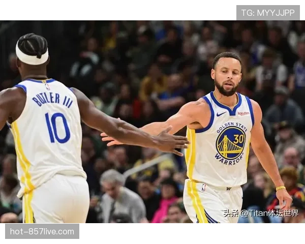 库里三分19中12空砍48分 勇士遭开拓者末节逆转