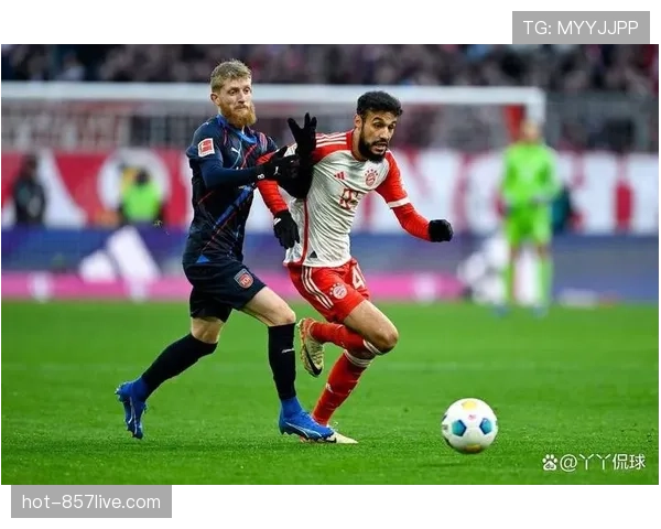 德甲俱乐部商业运营形成拜仁全球化与海登海姆本土化两种典型模式。